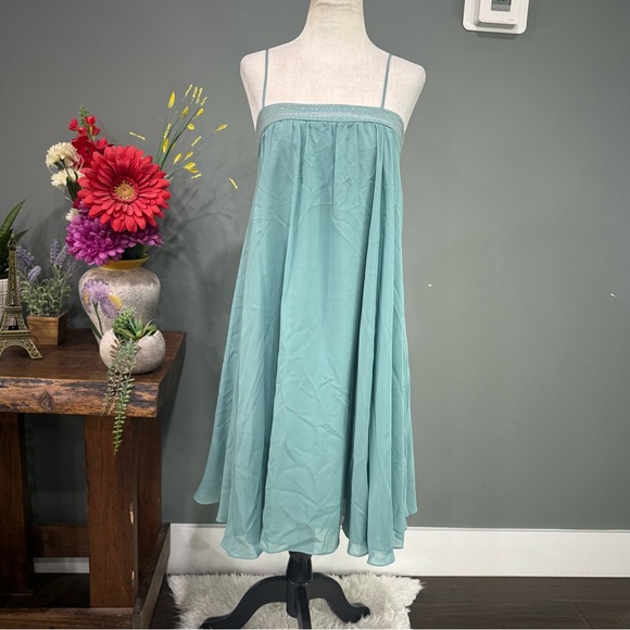 BCBG Dresses & Skirts - BCBG Paris Mint Green Apparel